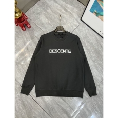 Descente Hoodies